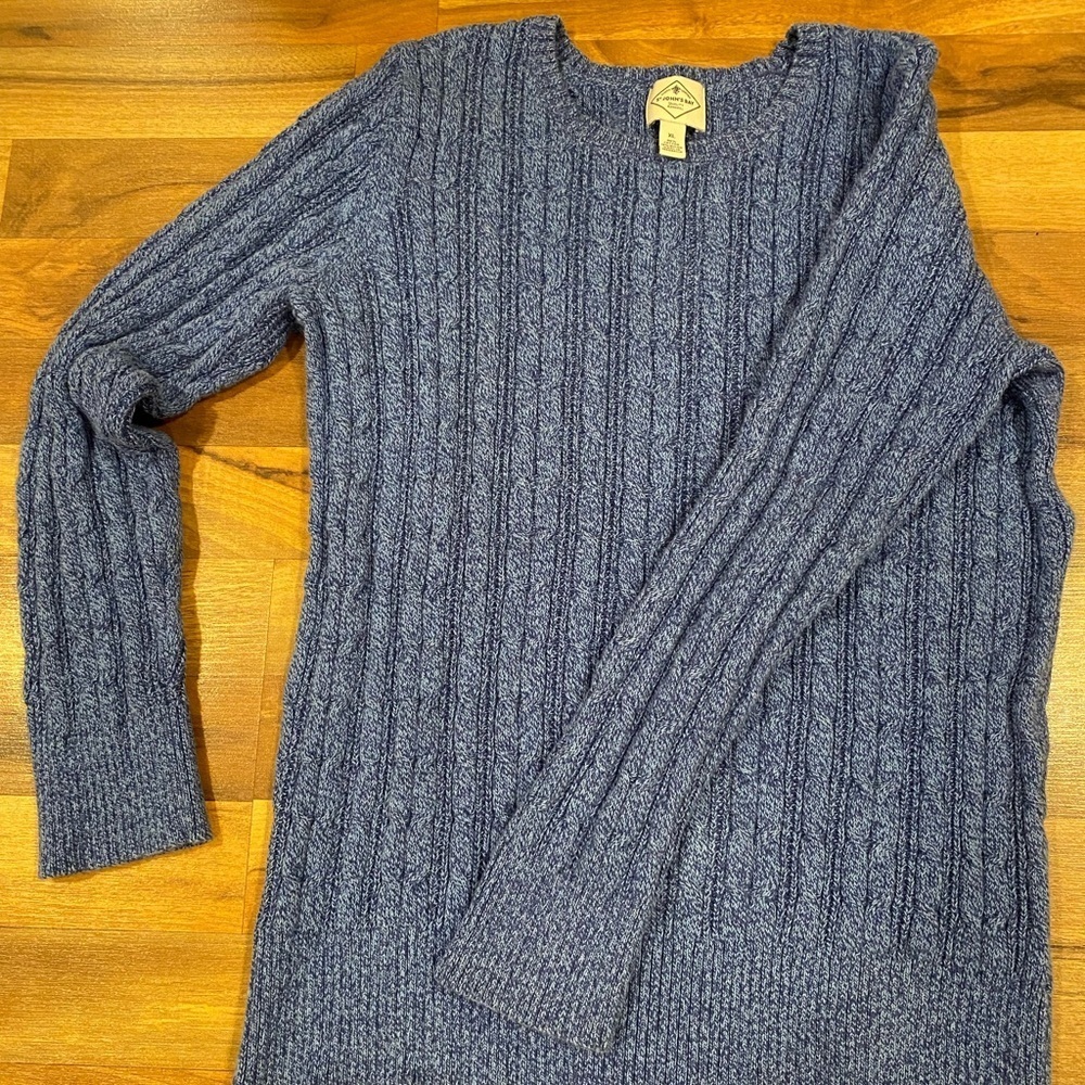 St. John's Bay vintage women’s Navy Crewneck Sweater